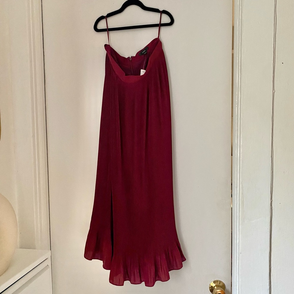 Pleated midi skirt wine colored New With Tags